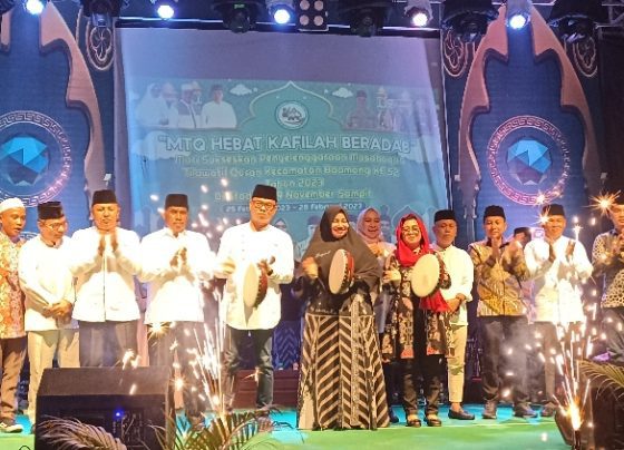 Pembukaan MTQ ke 52 Kecamatan Baamang oleh Wabup Kotim Irawati dan sejumlah pejabat Sabtu malam 25 Februari 2023.