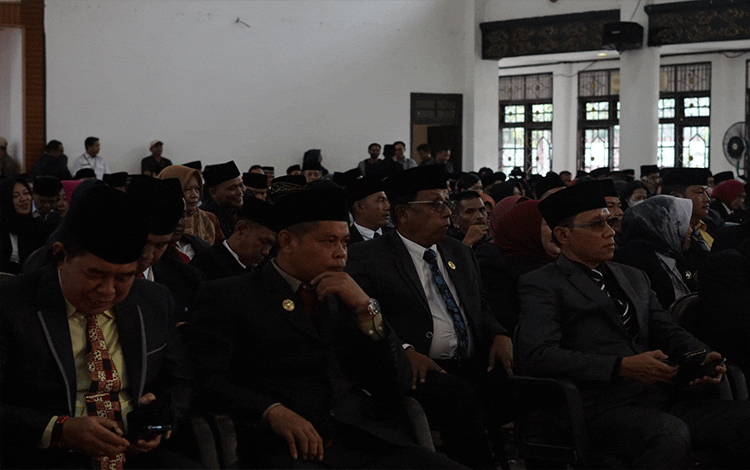 Pemerintah Kabupaten Kotawaringin Timur menggelar pelantikan dan pengambilan sumpah janji jabatan bagi pejabat Pimpinan Tinggi Pratama Pejabat Administrator dan Pejabat Pengawas.