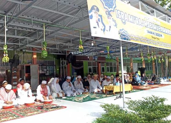 Peringatan Isra Mikraj SMPN 2 Sampit yang juga menghadirkan penampilan paduan Hadrah Jalan A. Yani Sampit Jumat 17 Februari 2023