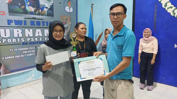 Wartawati Catatan.co.id Raih Juara 2 E-Sport  Kategori Puteri Antawartawan se-Kalteng