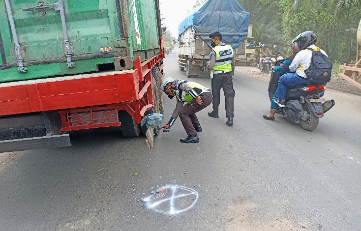 Siswa SMK Tabrakan dengan Truk Kontainer Meninggal Dunia