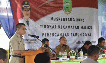 Sekda Pulang Pisau memberikan arahan dalam Musrembang Kecamatan Maliku.