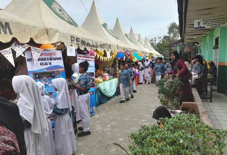 SDN 6 Ketapang Sampit Asah Kreativitas Siswanya lewat Pembelajaran P5