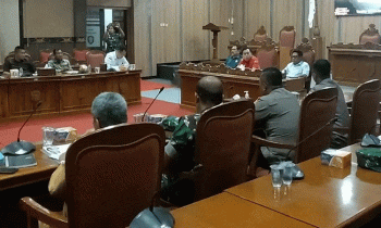 Suasana RDP Komisi I DPRD Kotim yang membahas tuntutan warga Sebabi soal sempadan sungai masuk HGU Selasa 7 Februari 2023.