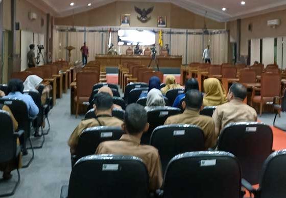 Suasana Rapat Paripurna DPRD Kotim mengenai penyampaian temuan hasil reses masa reses 13 18 Februari 2023