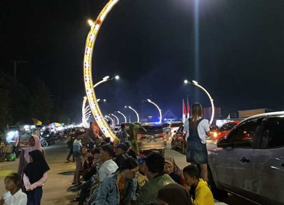 Suasana Terowongan Nur Mentaya saat Malam Pergantian Tahun Baru 31 Desember 2022