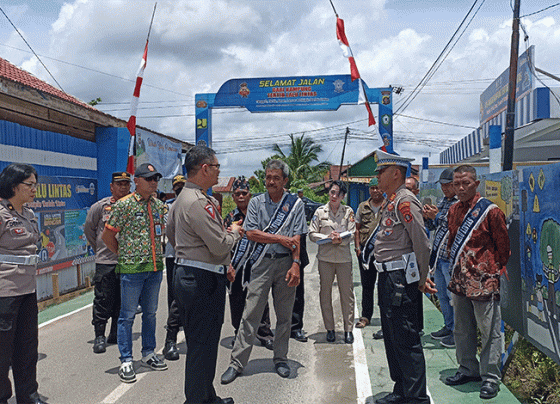 Suasana kunjungan dari Tim Penilai Korlantas Polri di Kampung Tertib Lalu Lintas Kelurahan Baamang Barat Baamang Sampit Kamis 23 Februari 2023. 1
