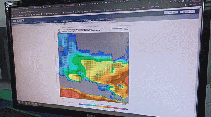 Tampilan salah monitor komputer petugas Stasiun BMKG Kotim H. Asan Sampit yang menunjukan gambar potensi ketinggian gelombang Laut Jawa Kamis 2 Februari 2023.