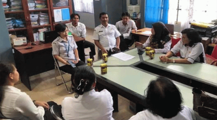 Tim DP3AP2KB dan Diskominfostandi Pulang Pisau berdiskusi terkait persiapan persiapan penilaian evaluasi Kabupaten Layak Anak KLA Kabupaten Pulang Pisau Tahun 2023.