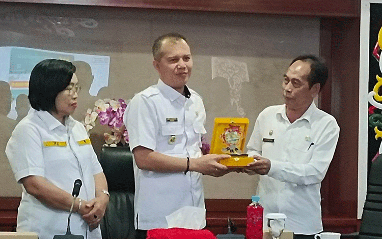 Bupati Gunung Mas Belajar DBH dan PAD ke Murung Raya