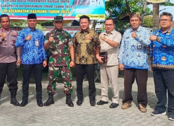 Wakil Ketua Komisi III DPRD Kotim Dadang H Syamsu tengah saat mengikuti Musrenbang RKPD di Kecamatan Baamang belum lama ini