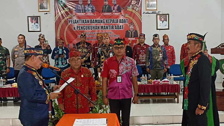 Lantik Damang Kepala Adat Baamang, ini Pesan Halikinnor