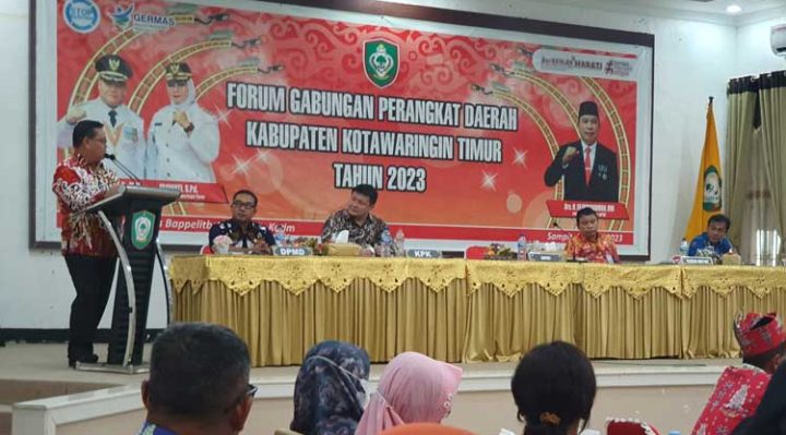 Bupati Kotim Halikinnor saat menyampaikan sambutan saat Observasi Desa Antikorupsi KPK RI Jumat 3 Maret 2023.