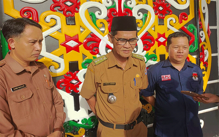 Camat Murung Minta Anggota PPS Ikuti Bimtek Dengan Serius