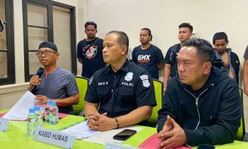 Direktur Reserse Kriminal Umum Polda Kalteng Kombes Faisal F Napitupulu kanan dan Kabidhumas Kombes K. Eko Saputro saat menggelar pres rilis Selasa 7 Maret 2023.