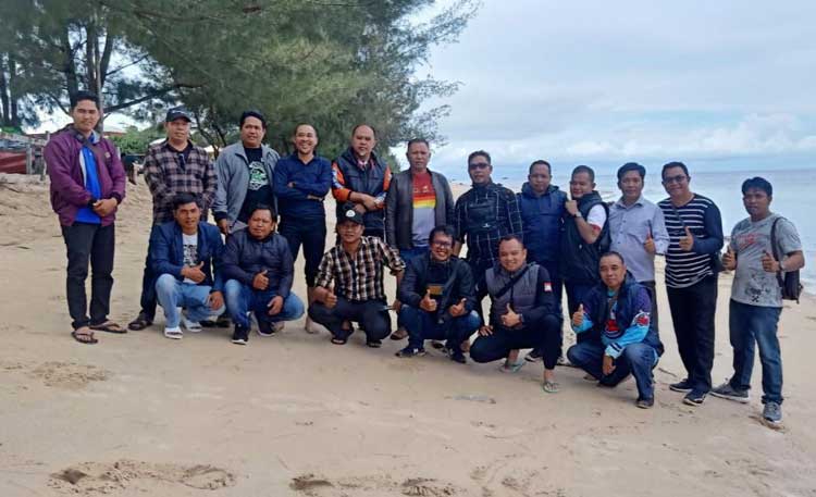 Touring Menembus Hujan Demi Silaturahmi ke Ujung Pandaran