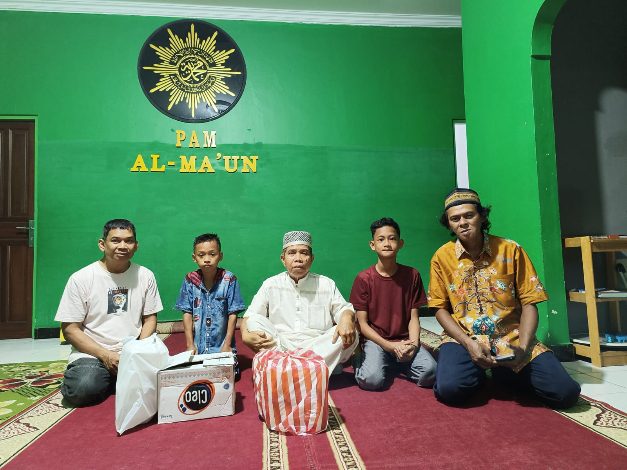 SMSI Kalteng Berbagi Takjil dan Makanan Berbuka Puasa