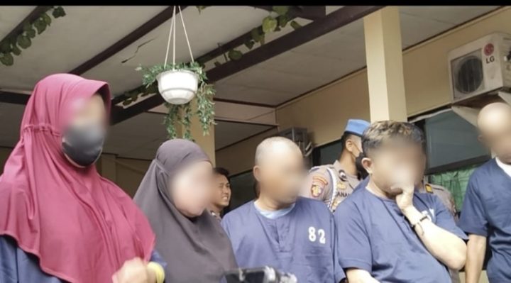 Para tersangka sabu saat diamankan Polres Kotim.
