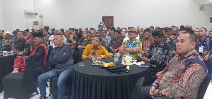 Penutupan Rakernas SMSI 6 di Hall Dewan Pers Jakarta Selasa malam 7 Maret 2023.