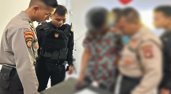 Polisi melakukan pendataan kepada sejumlah ABG yang kedapatan pesta lem fox disebuah kamar Rumah Susun Palangka Raya.