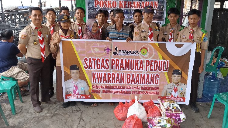 Kwarran Pramuka Baamang Salurkan Bantuan untuk Korban Kebakaran Baamang Hulu