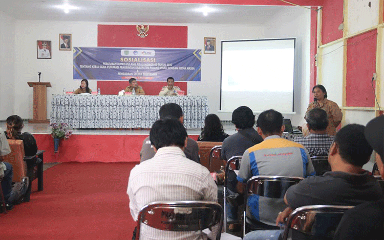 Diskominfostandi Pulang Pisau Sosialisasi Perbup soal Kerjasama dengan Media Massa