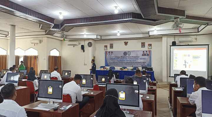 Suasana Tes Seleksi PPPK Formasi Jabatan Teknis di Balai Diklat Kotim Baamang Sampit Minggu 19 Maret 2023.