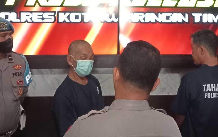 Suami Habisi Istri di Rumah Ketua RT
