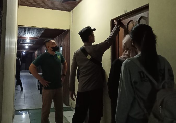 Tiga Pasangan Bukan Suami Istri di Sampit Terjaring Razia Gabungan saat Sedang Asyik dalam Kamar Hotel