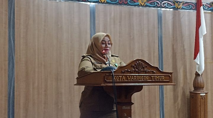Wabup Kotim Irawati membacakan LKPJ Bupati Kotim 2022 pada Rapat Paripurna ke 7 Masa Persidangan I DPRD Kotim 2023 Senin 27 Maret 2023.
