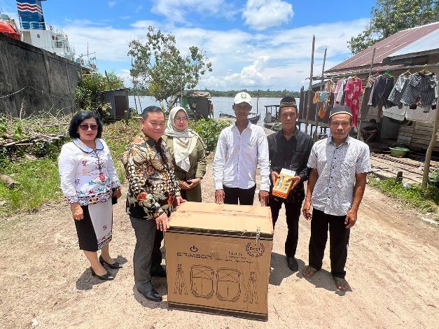 Tiga Petinggi Kotim Kompak, Hadiri Undangan hingga Serahkan Bantuan Alat Hadrah ke Desa
