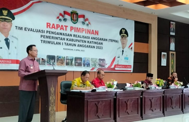 Pimpin Rapat Tim Evaluasi Pengawasan Realisasi Anggaran Triwulan I