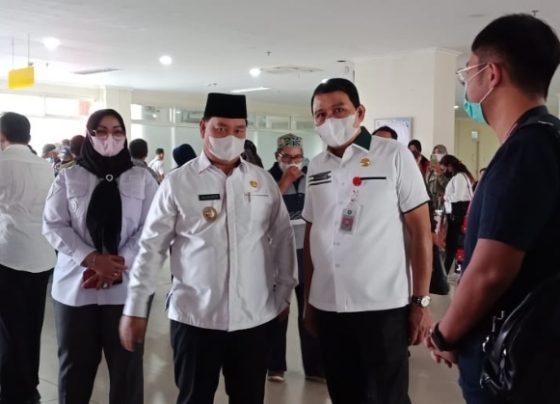 Bupati Kotim Halikinnor dan jajaran saat mengecek RSUD dr Murjani Sampit.