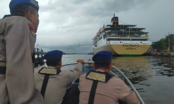 Ditpolairud Polda Kalteng melalui KP XVIII 1004 yang bertugas di DAS Mentaya laksanakan patroli di sekitar Pelabuhan Sampit, Rabu, 26 April 2023
