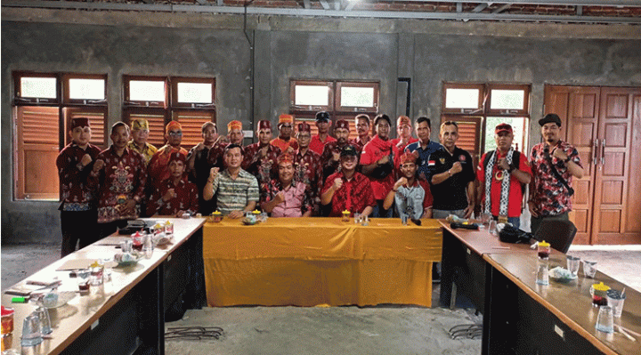 Foto bersama usai kegiatan rapat persiapan acara Mengatang Utus Jilid ke 4, kecamatan Jabiren Raya Pulang Pisau.