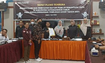 KPU Kotim menerima laporan jumlah pemilih dari salah satu PPK Rabu 5 April 2023