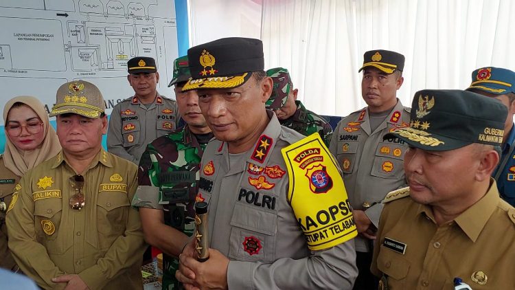 Tinjau Arus Mudik di Pelabuhan Sampit ini Pesan Kapolda