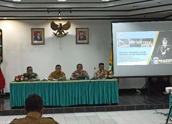 Kapolres Kotim AKBP Sarpani kanan dalam Rakor Lintas Sektor dengan instansi terkait jelang Lebaran Idulfitri 1444 H Senin 3 April 2023