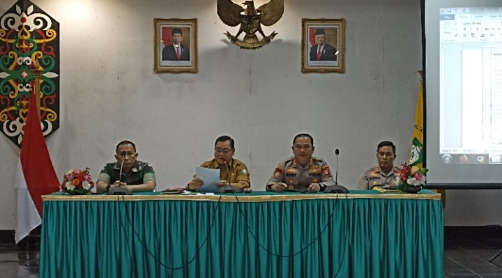 Kapolres Kotim AKBP Sarpani paling kanan dalam Rakor Lintas Sektor dengan instansi terkait jelang Lebaran Idulfitri 1444 H Senin 3 April 2023