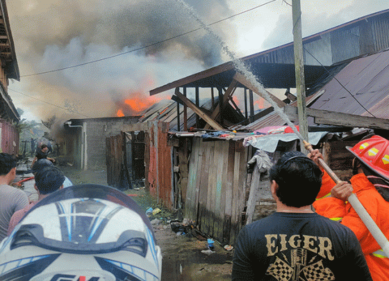 Kebakaran di Perumahan Padat Penduduk Jalan Muhran Ali Sampit