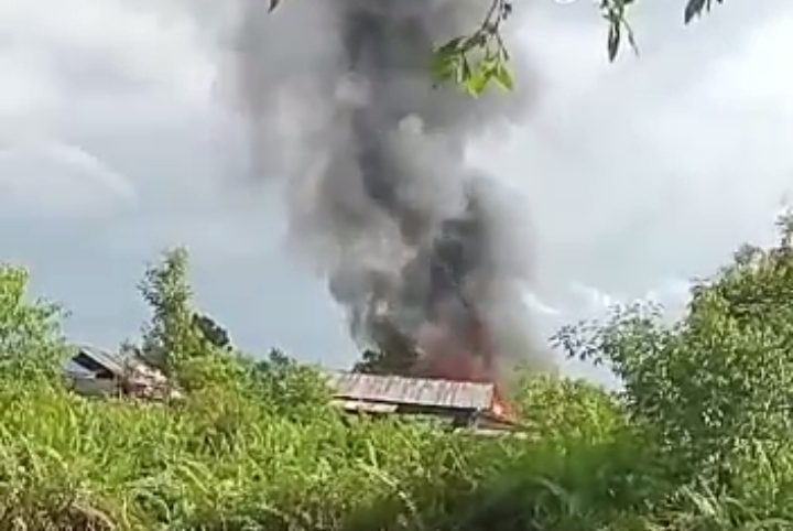 Kebakaran Landa Dua Rumah di Jalan Bumi Raya Sampit
