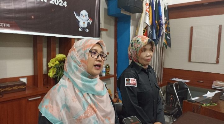 Ketua KPU Kotim kiri Siti Fathonah Purnaningsih