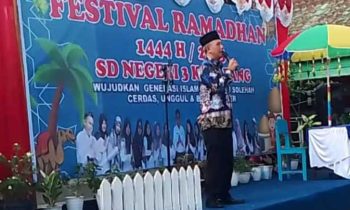 Korwil Disdik Kecamatan MB Ketapang Sugiman saat pembukaan Festival Ramadan SDN 3 Ketapang Jumat 31 Maret 2023