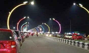 Lampu penerangan di kawasan Terowongan Nur Mentaya yang sempat warna warni diubah kembali ke warna asalnya