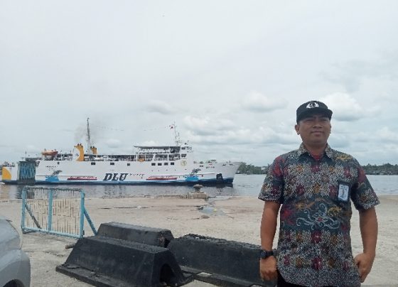 Manager DLU Cabang Sampit Hendrik Sugiharto saat setelah kegiatan pemberangkatan kapal Kirana III tujuan Sampit Surabaya