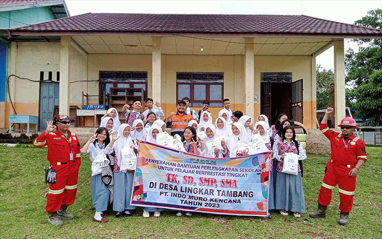 PT IMK Salurkan Bantuan Perlengkapan Sekolah untuk Siswa Berprestasi