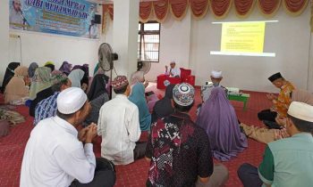Pembekalan tata cara peribadatan kepada calon jemaah haji Palangka Raya Kalimantan Tengah yang akan berangkat ke Tanah Suci