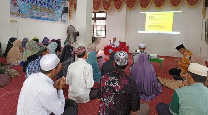 Pembekalan tata cara peribadatan kepada calon jemaah haji Palangka Raya Kalimantan Tengah yang akan berangkat ke Tanah Suci