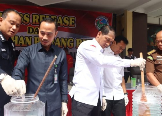 Pemusnahan barang bukti narkoba di Depan Aula Arya Dharma Mapolda Kalteng Rabu 5 April 2023