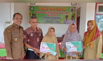 Penyerahan Banruan Langsung Tunai Dana Desa di Jemaras Kecamatan Cempaga Jumat 21 April 2023